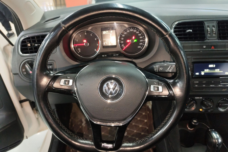 大众 Polo 2016款 1.6L 自动舒适型中控内饰13