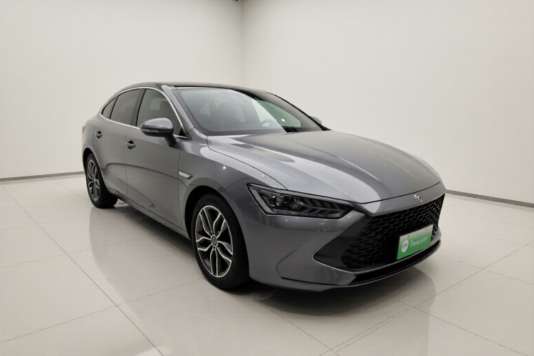 比亚迪 秦PLUS 2021款 DM-i 55KM 旗舰型车身外观3