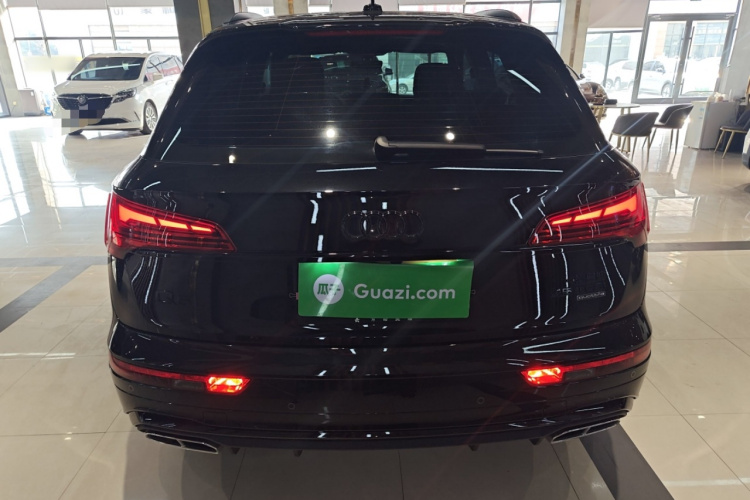 奥迪Q5L 2024款 40 TFSI 豪华动感型车身外观6
