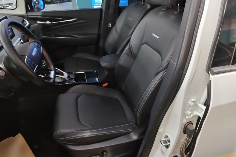 上汽大通MAXUS 大通G50 2019款 1.5T 首发款自动豪华版 6座中控内饰19