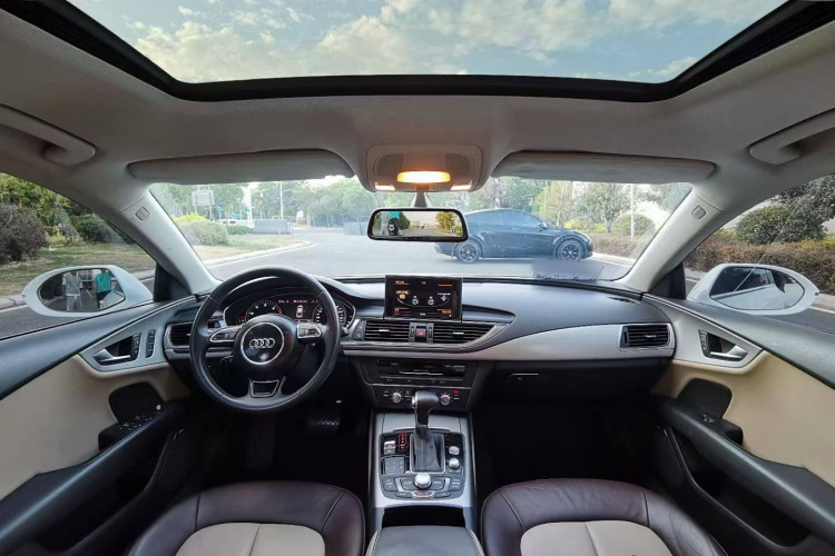 奥迪A7 2014款 30 FSI 进取型中控内饰7003