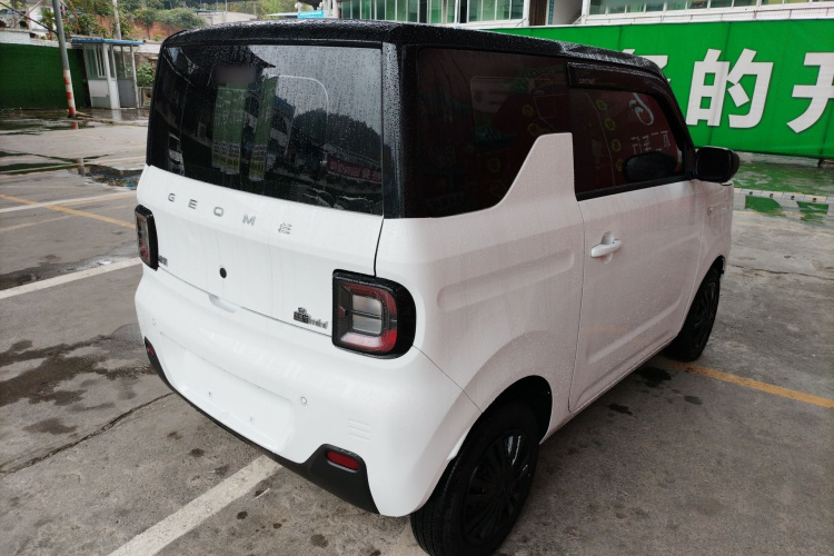 吉利银河 2023款 熊猫mini 120km 超萌熊车身外观7