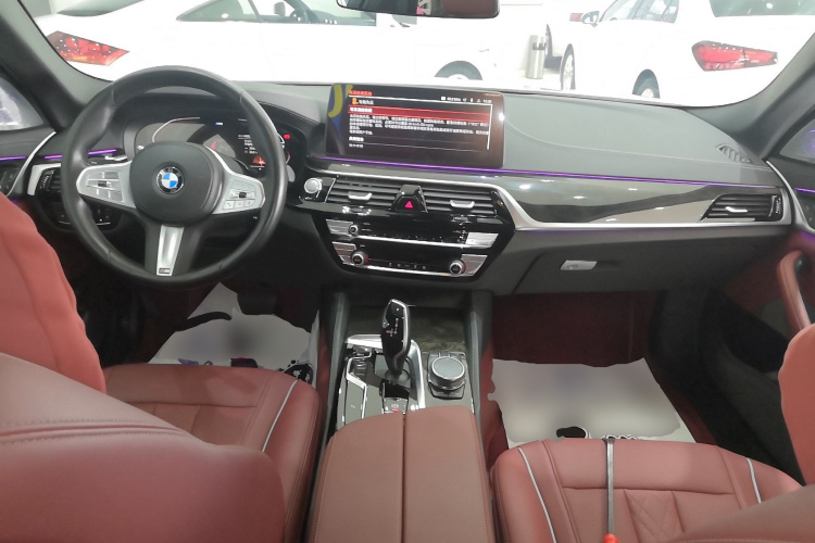 宝马5系 2022款 改款二 525Li M运动套装中控内饰12