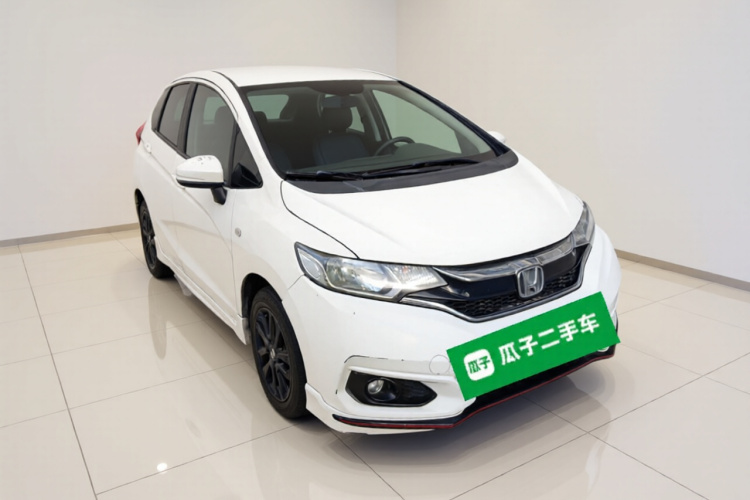 本田 飞度 2018款 1.5L CVT潮跑版车身外观3