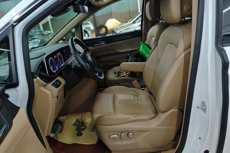 别克GL8 2020款 ES陆尊 653T 尊享型中控内饰19