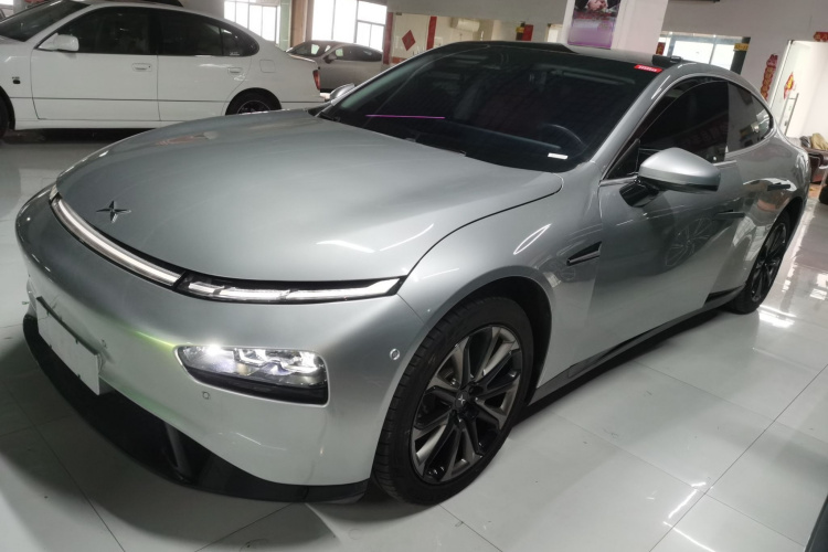 小鹏P7 2022款 670N+车身外观6003