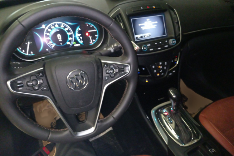 别克 君威 2015款 1.6T 精英技术型中控内饰7002