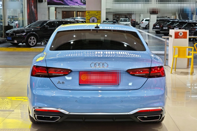 奥迪A5 2023款 Coupe 40 TFSI 时尚动感型车身外观6008