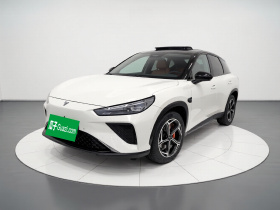 哪吒汽车 哪吒L 2024款 增程 310 闪充红衣版