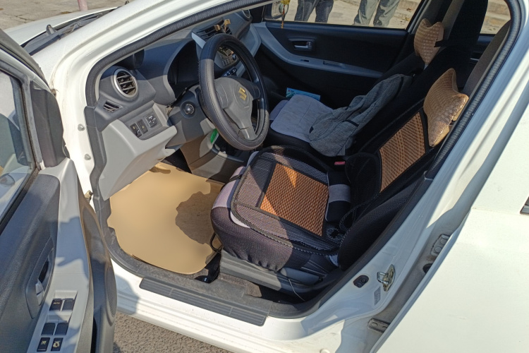 铃木 奥拓 2013款 1.0L 自动豪华型中控内饰20