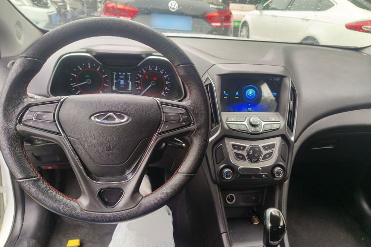 奇瑞 艾瑞泽5 2017款 1.5L CVT豪华版中控内饰12