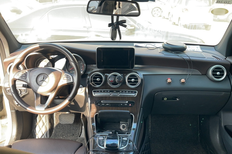 奔驰GLC 2017款 GLC 260 4MATIC 动感型中控内饰7005