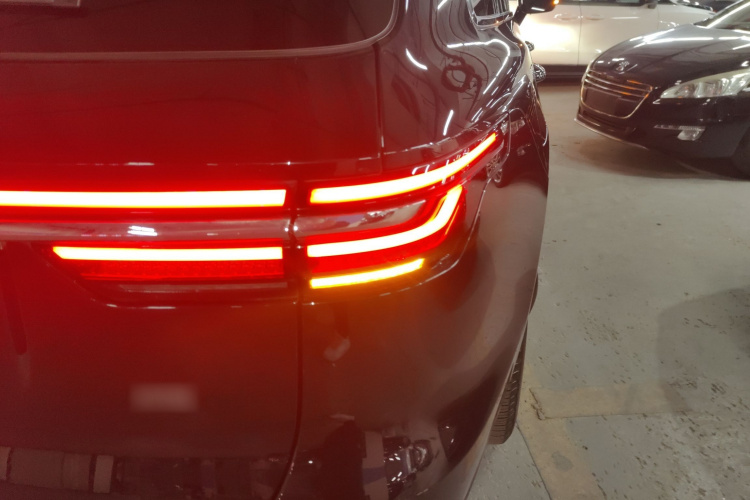 理想汽车 理想ONE 2020款 增程6座版车身外观6006