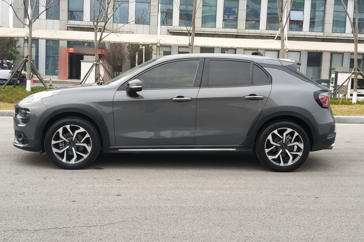 领克02 2019款 1.5T DCT两驱劲Pro版 国VI车身外观6008