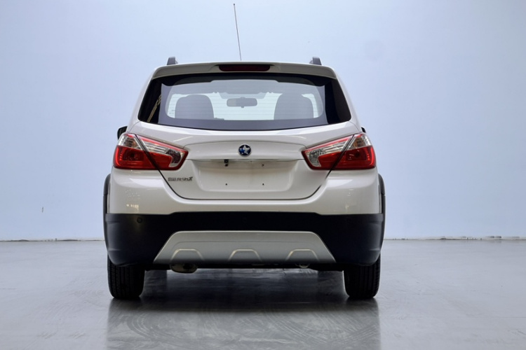 启辰R50X 2015款 1.6L 自动潮流版车身外观6010