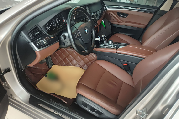 宝马5系 2014款 520Li 典雅型中控内饰19