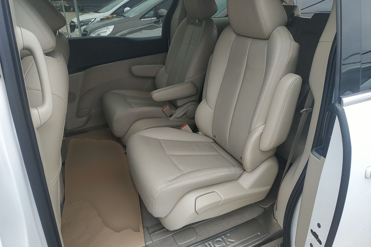 别克GL8 2018款 28T 豪华型 国VI中控内饰7004