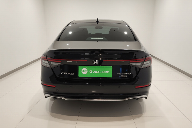 本田 雅阁 2024款 260TURBO 尊贵版车身外观6