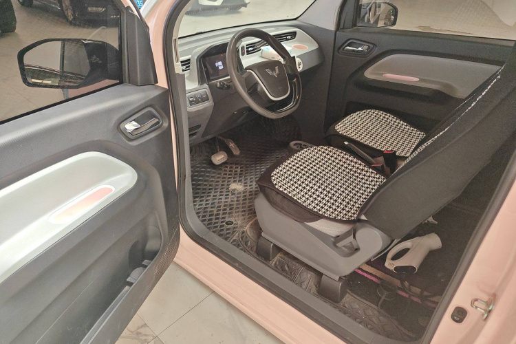 五菱汽车 宏光MINIEV 2021款 马卡龙臻享款 磷酸铁锂中控内饰7002