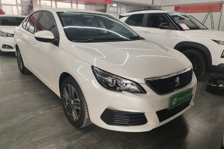 标致308 2018款 1.6L 手动时尚版车身外观3