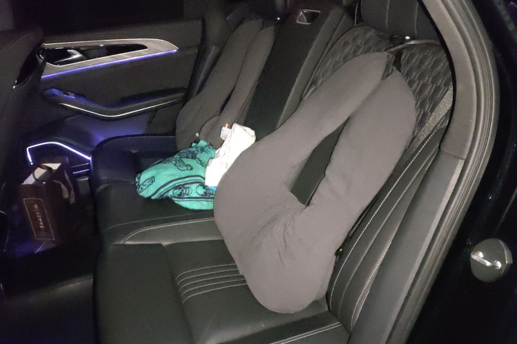 红旗H9 2020款 3.0T 智联旗畅版中控内饰21