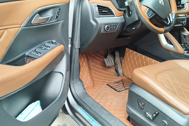 宝沃BX7 2016款 28T 两驱豪华版 5座中控内饰20