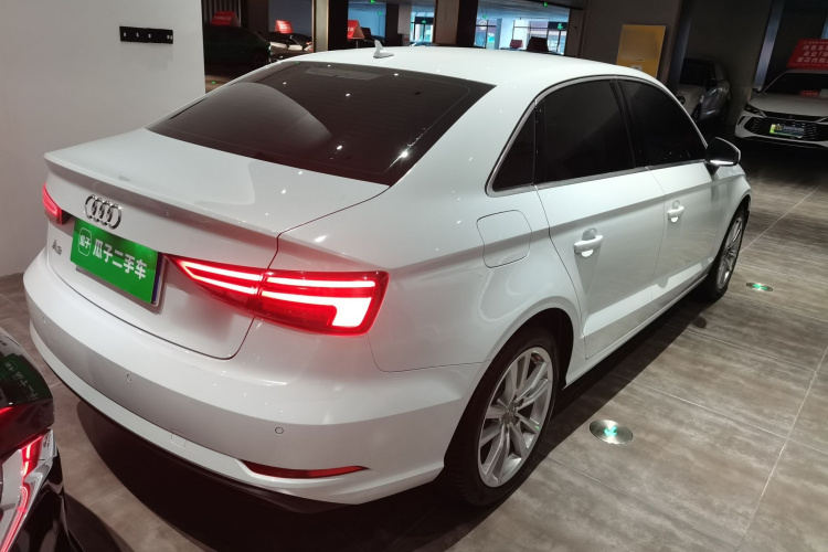 奥迪A3 2018款 30周年年型 Limousine 35 TFSI 进取型车身外观6005
