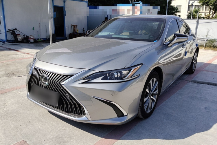 雷克萨斯ES 2018款 200 豪华版 国V车身外观1