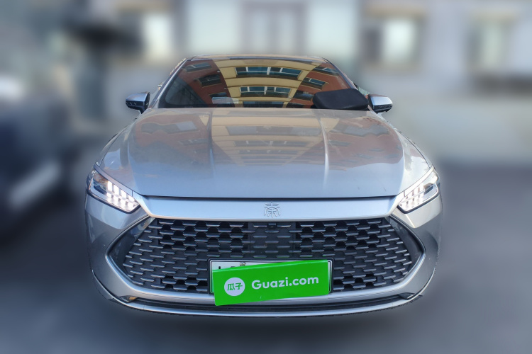 比亚迪 秦PLUS 2023款  冠军版 DM-i 120KM超越型车身外观2