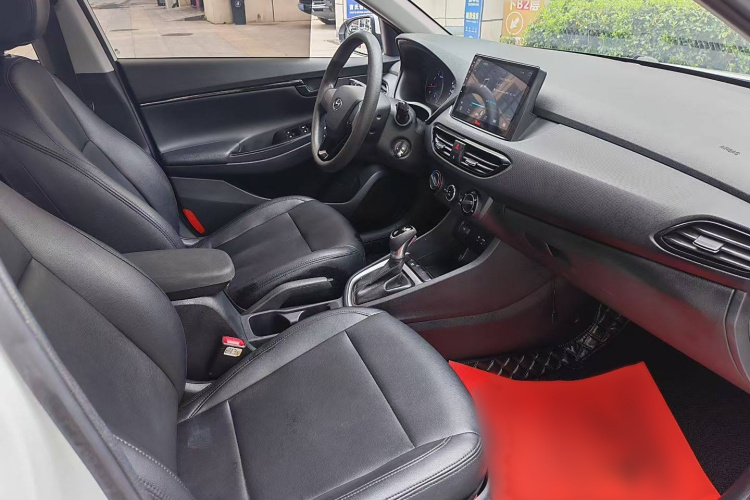 现代 悦动 2018款 1.6L 自动悦目版GL 国VI局部细节41