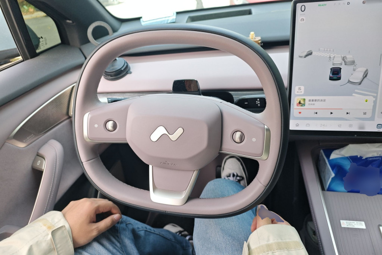 乐道L60 2024款 60kWh 后驱版中控内饰13