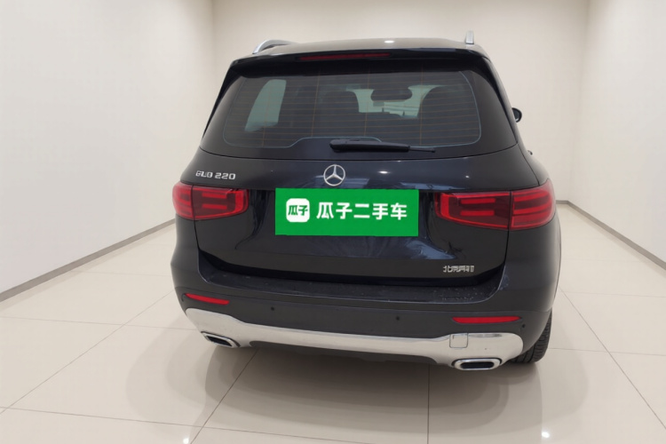 奔驰GLB 2024款 改款 GLB 220 时尚型车身外观6