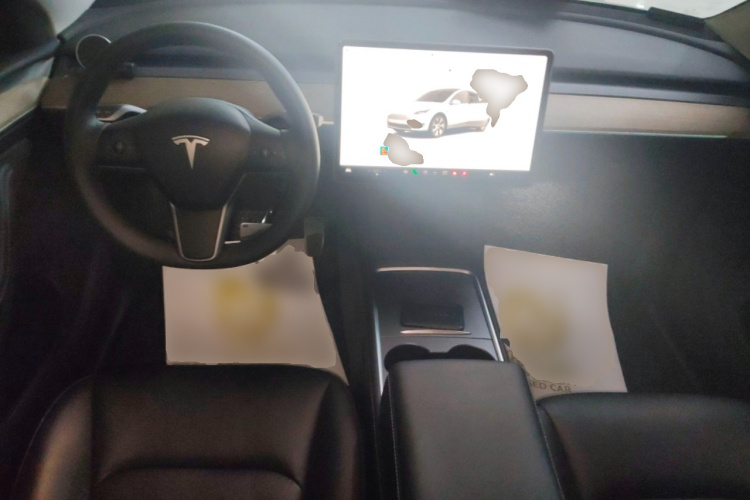 特斯拉 Model Y 2022款 改款 后轮驱动版中控内饰12