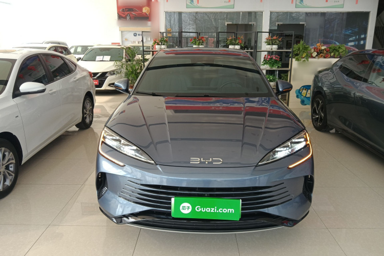 比亚迪 海豹07 DM-i 2025款 DM-i 1.5L 125km 精英型车身外观2