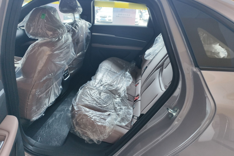 小鹏MONA M03 2025款 620 超长续航 Plus中控内饰7004