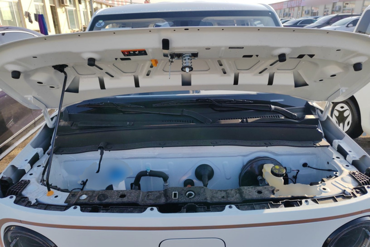 吉利银河 2024款 熊猫mini 200km 耐力熊机舱底盘24