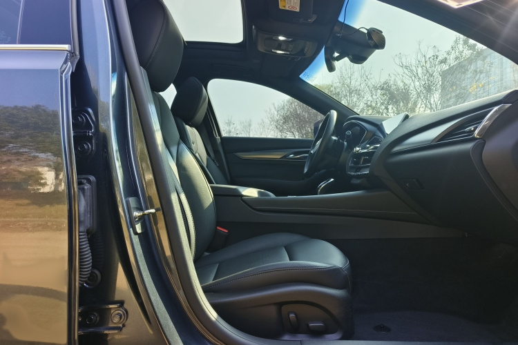 凯迪拉克CT5 2021款 改款 28T 豪华型局部细节41