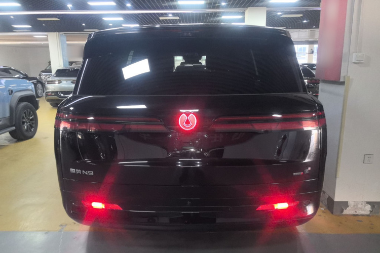 腾势N9 2025款 旗舰型车身外观6