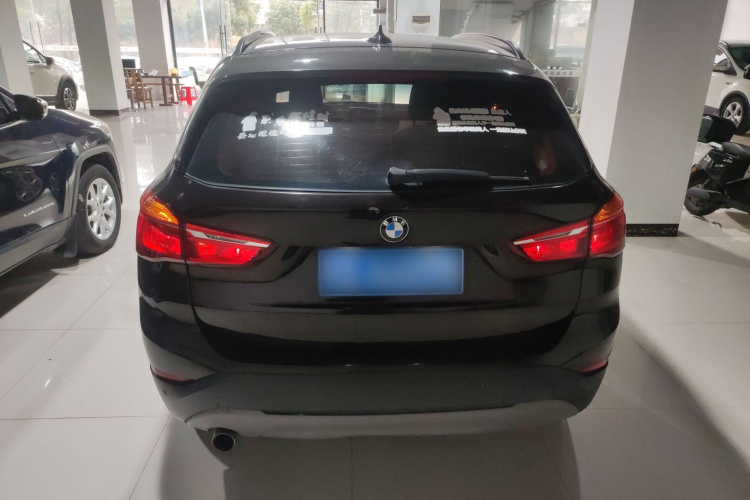 宝马X1 2019款 sDrive18Li 时尚型车身外观6