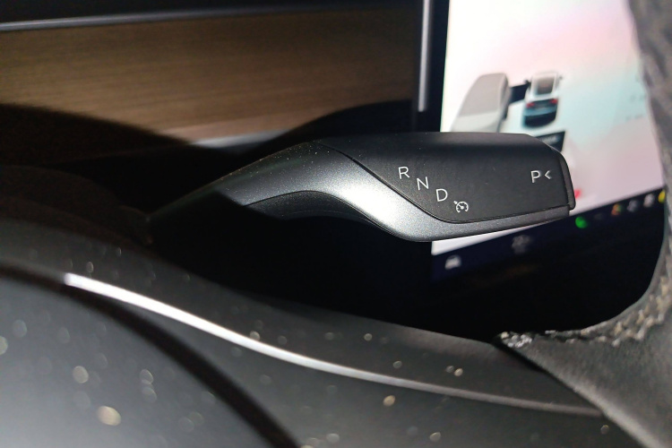 特斯拉 Model Y 2021款 标准续航后驱版局部细节18