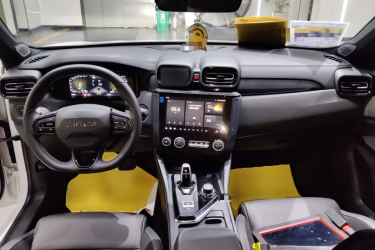 领克03 2022款 2.0TD DCT劲Pro中控内饰12