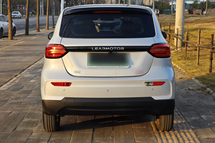 零跑汽车 零跑T03 2022款 星钻版车身外观6006