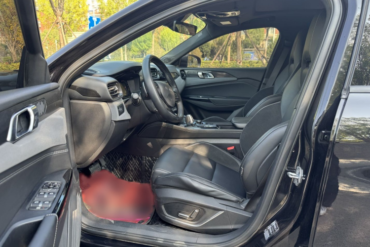 领克03 2022款 2.0TD DCT劲Plus中控内饰7002