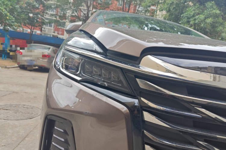 别克GL8 2023款 改款 陆上公务舱 豪华型车身外观6006