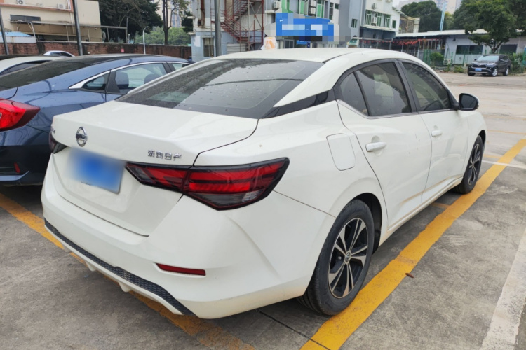 日产 轩逸 2020款 改款 1.6L XL CVT悦享版车身外观7