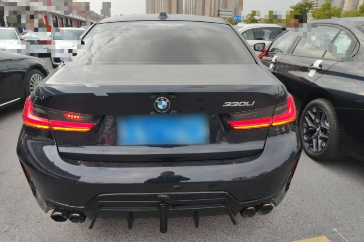 宝马3系 2025款 330Li M运动曜夜套装车身外观6