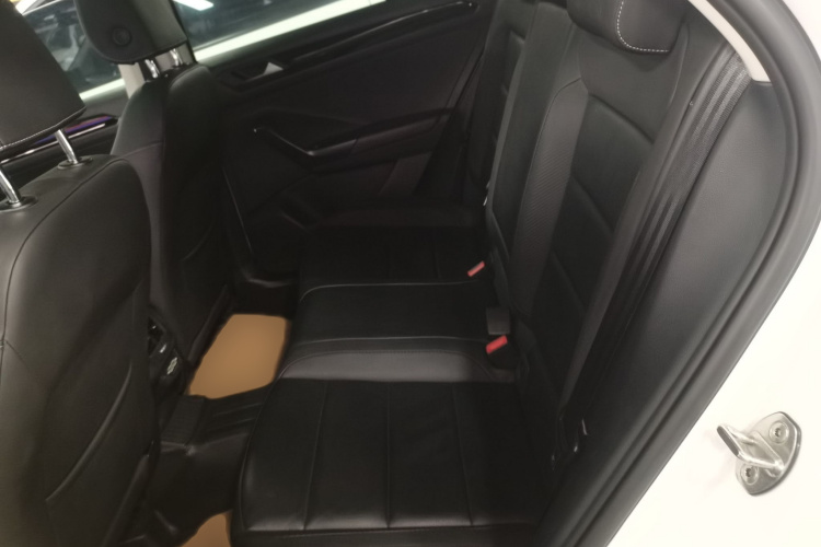 大众 T-ROC探歌 2018款 280TSI DSG四驱舒适型 国V中控内饰7004