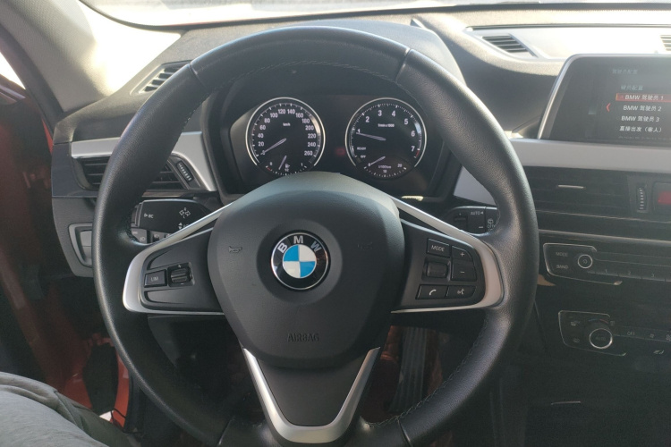 宝马X1 2018款 sDrive18Li 时尚型中控内饰13