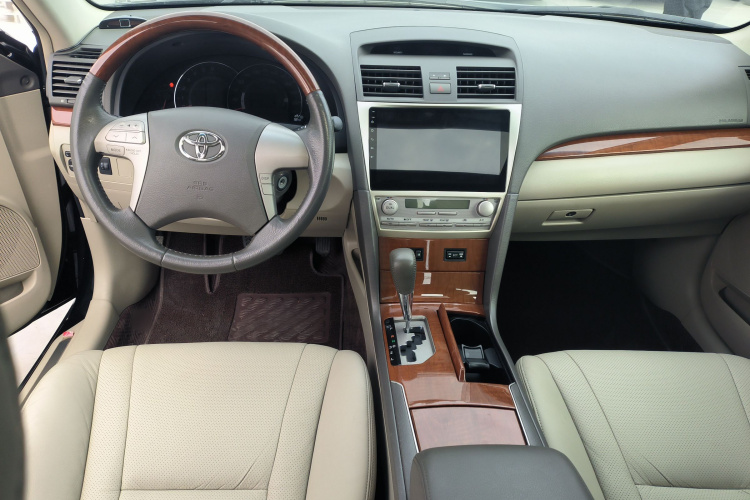 丰田 凯美瑞 2013款 200G 经典豪华版中控内饰7002