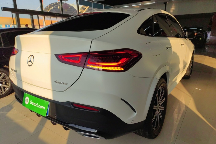 奔驰GLE轿跑 2020款 GLE 350 4MATIC 轿跑SUV 豪华型车身外观7